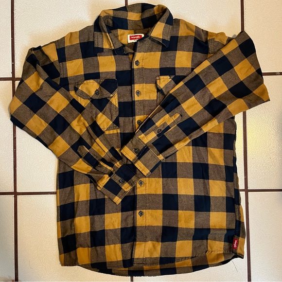 Medium Navy/ Yellow Plaid Wrangler Button Down Flannel - Picture 2 of 4